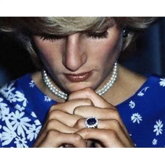 Princess Diana Kate Middleton Sapphire Ring CZ Crystal Engagement - Picture 3 of 11